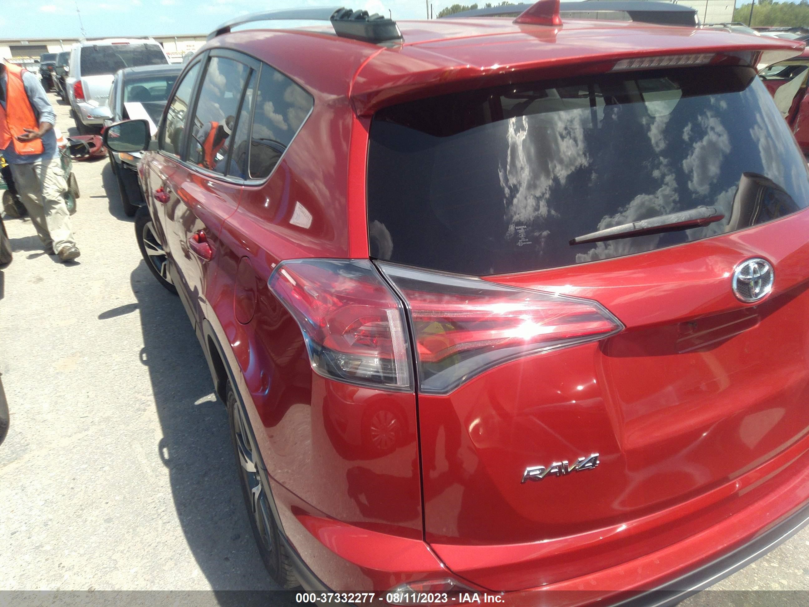 Photo 2 VIN: JTMWFREV0HJ116595 - TOYOTA RAV 4 