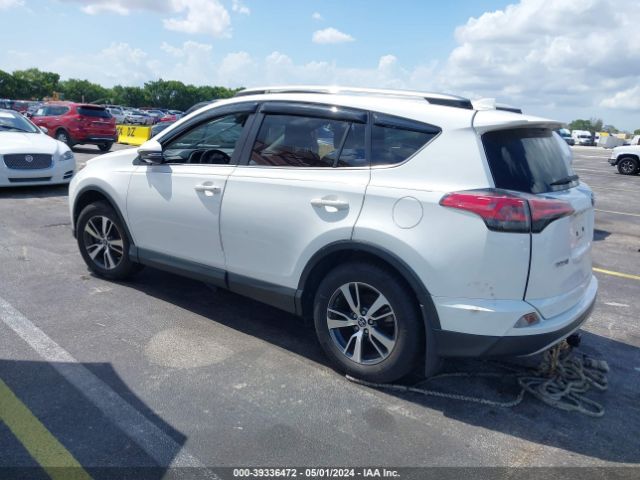 Photo 2 VIN: JTMWFREV0JJ164037 - TOYOTA RAV4 