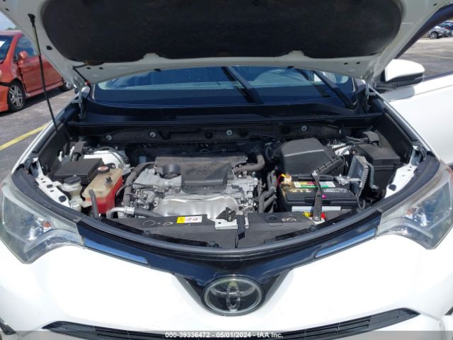 Photo 9 VIN: JTMWFREV0JJ164037 - TOYOTA RAV4 