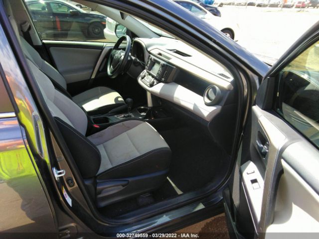 Photo 4 VIN: JTMWFREV0JJ203435 - TOYOTA RAV4 