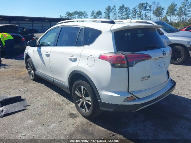 Photo 2 VIN: JTMWFREV0JJ748731 - TOYOTA RAV4 