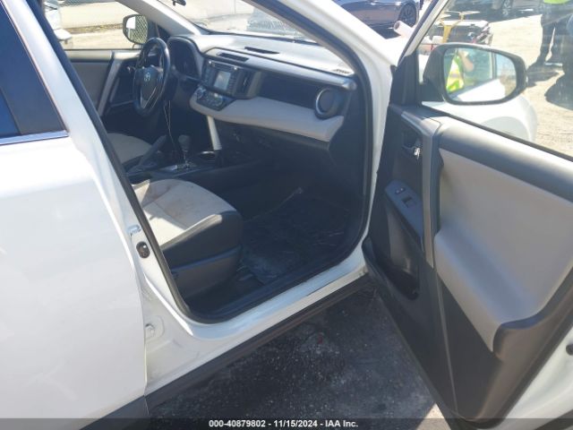 Photo 4 VIN: JTMWFREV0JJ748731 - TOYOTA RAV4 