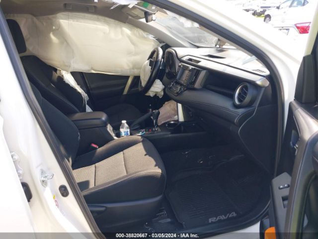 Photo 4 VIN: JTMWFREV0JJ753539 - TOYOTA RAV4 