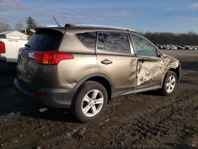 Photo 2 VIN: JTMWFREV1DD025733 - TOYOTA RAV4 XLE 