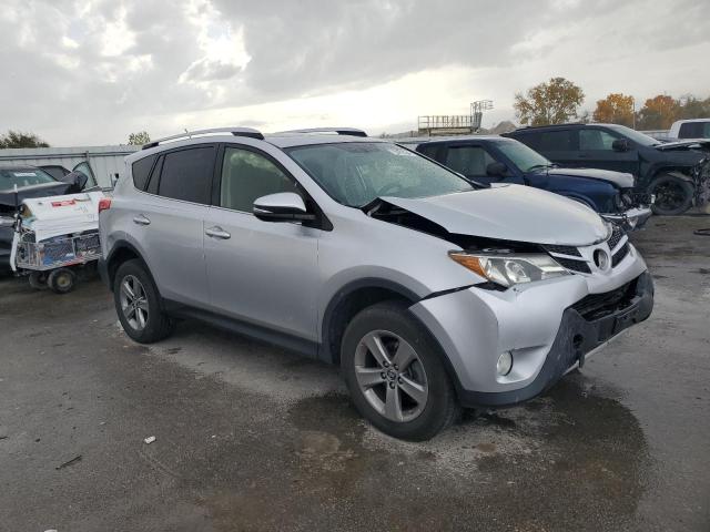 Photo 3 VIN: JTMWFREV1FD066396 - TOYOTA RAV4 XLE 