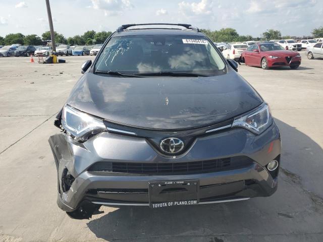 Photo 4 VIN: JTMWFREV1HD093746 - TOYOTA RAV4 XLE 