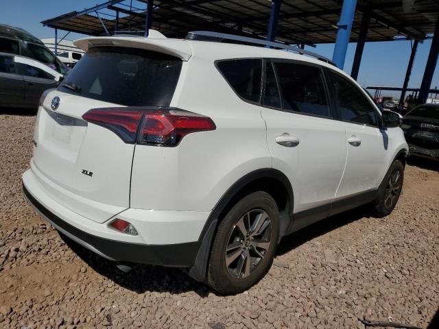 Photo 2 VIN: JTMWFREV1HJ128142 - TOYOTA RAV4 XLE 