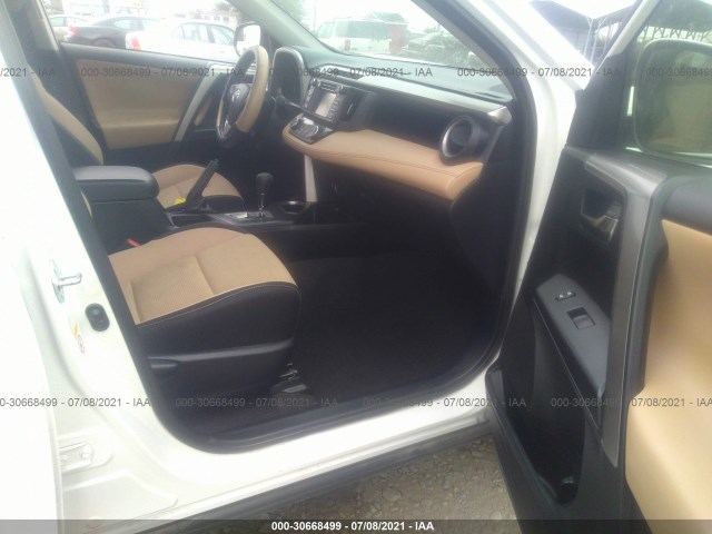 Photo 4 VIN: JTMWFREV1HJ128304 - TOYOTA RAV4 