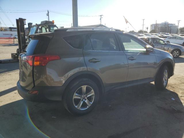 Photo 2 VIN: JTMWFREV2FD062020 - TOYOTA RAV4 XLE 