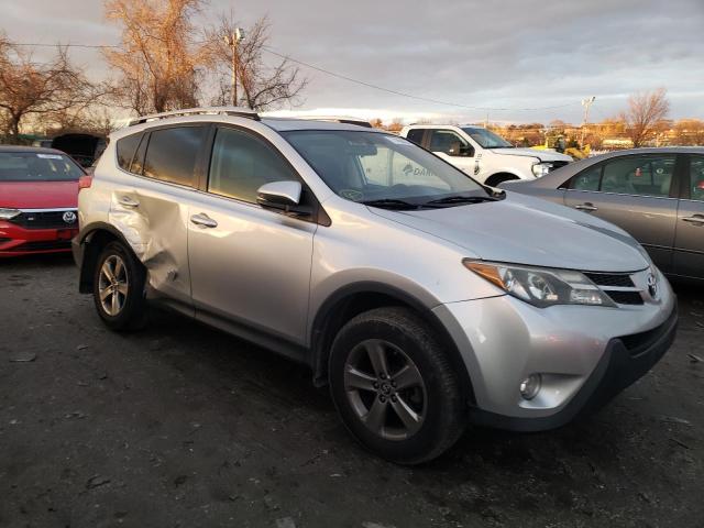 Photo 3 VIN: JTMWFREV2FJ040018 - TOYOTA RAV4 XLE 