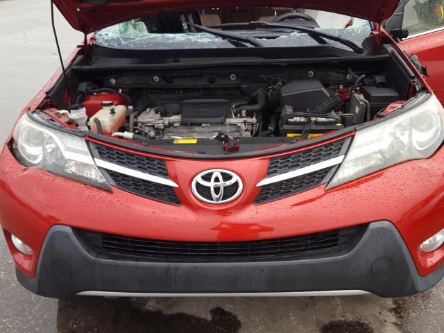 Photo 6 VIN: JTMWFREV2FJ040617 - TOYOTA RAV4 XLE 