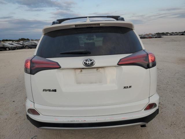 Photo 5 VIN: JTMWFREV2GJ096784 - TOYOTA RAV4 XLE 