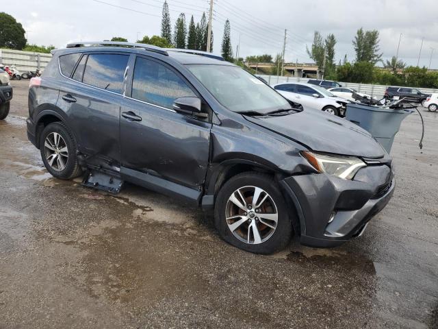 Photo 3 VIN: JTMWFREV2HD101868 - TOYOTA RAV4 XLE 