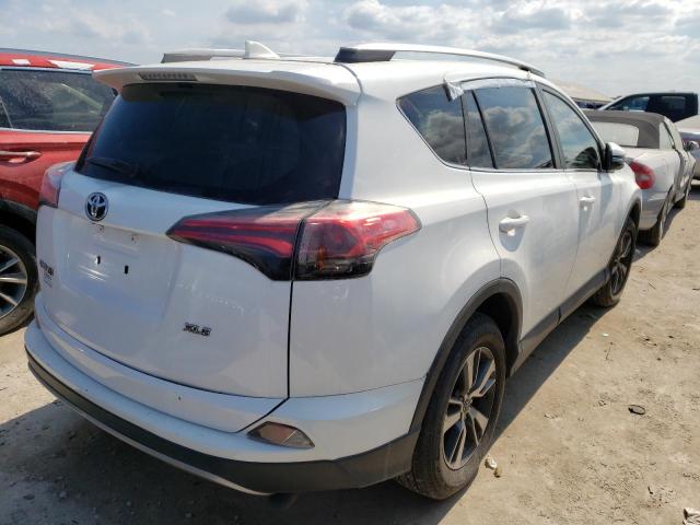 Photo 3 VIN: JTMWFREV2HJ128361 - TOYOTA RAV4 XLE 