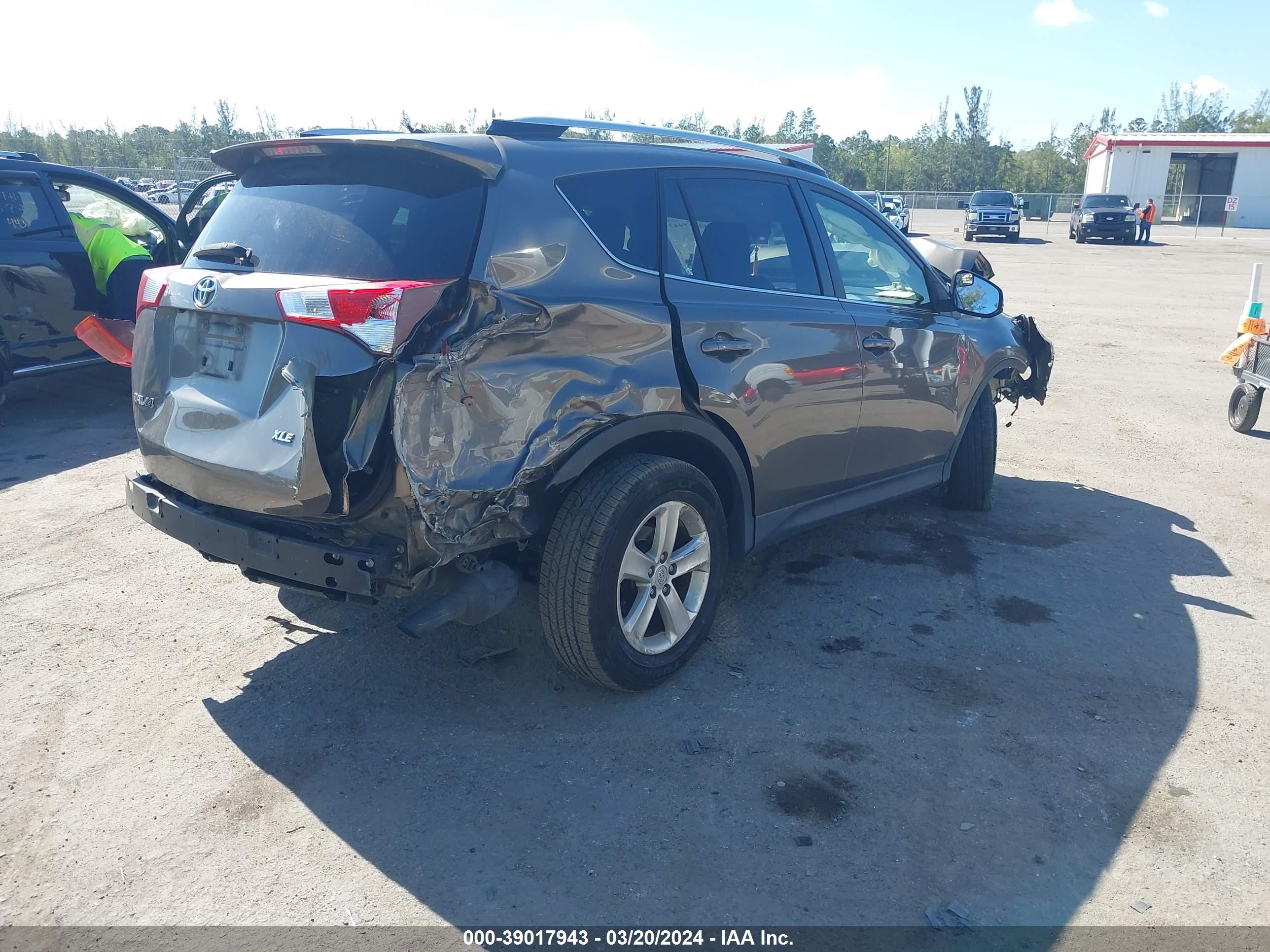 Photo 3 VIN: JTMWFREV3DD011266 - TOYOTA RAV 4 