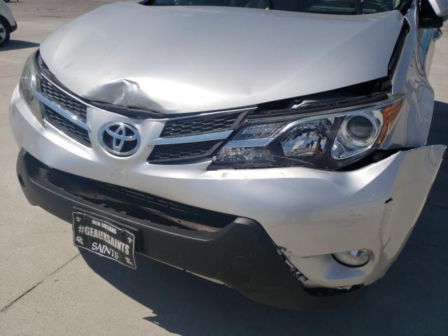 Photo 8 VIN: JTMWFREV3FJ053716 - TOYOTA RAV4 XLE 