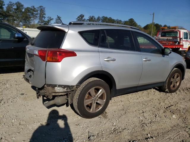 Photo 2 VIN: JTMWFREV3FJ058401 - TOYOTA RAV4 XLE 