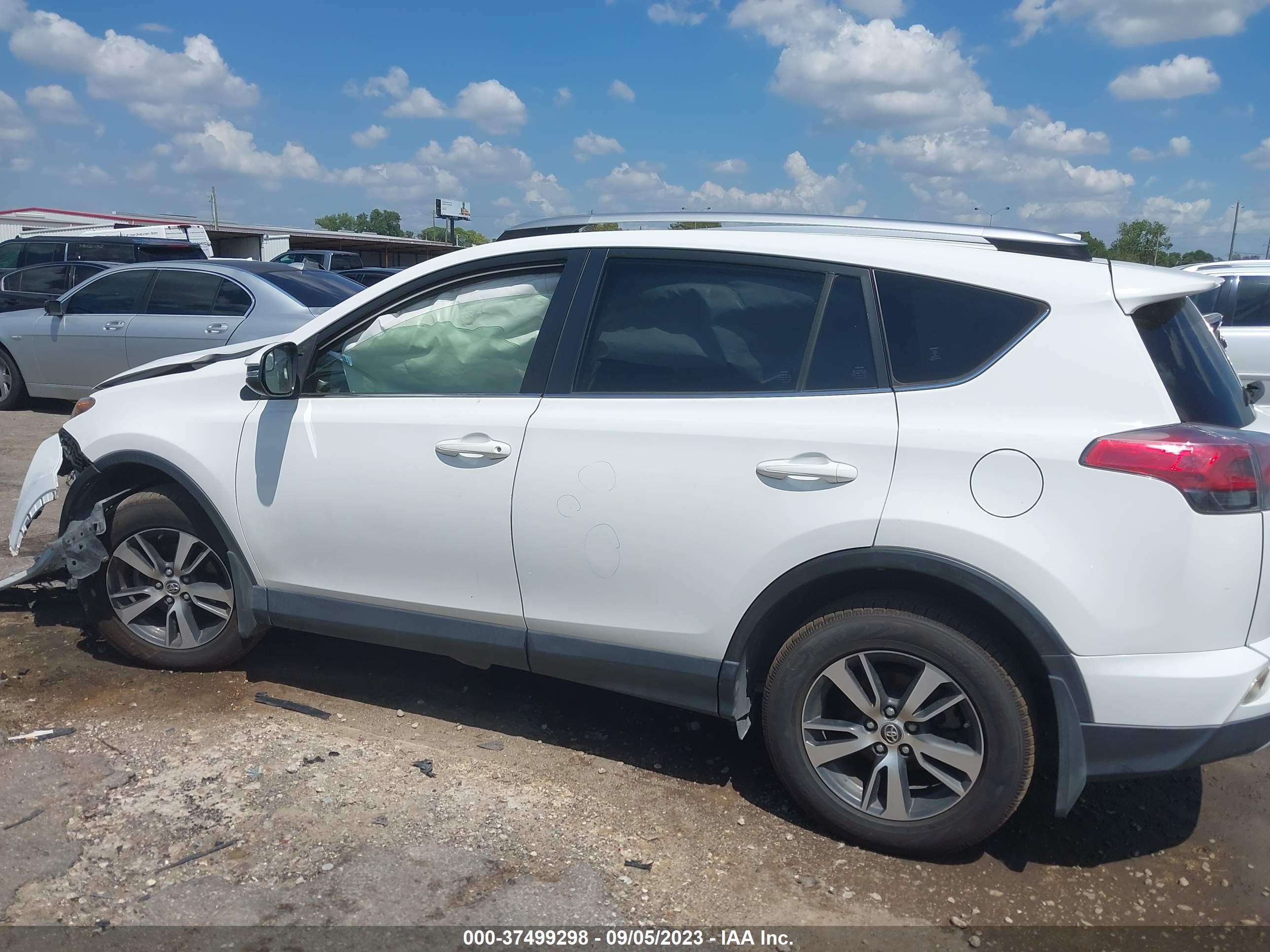 Photo 13 VIN: JTMWFREV3GJ069710 - TOYOTA RAV 4 