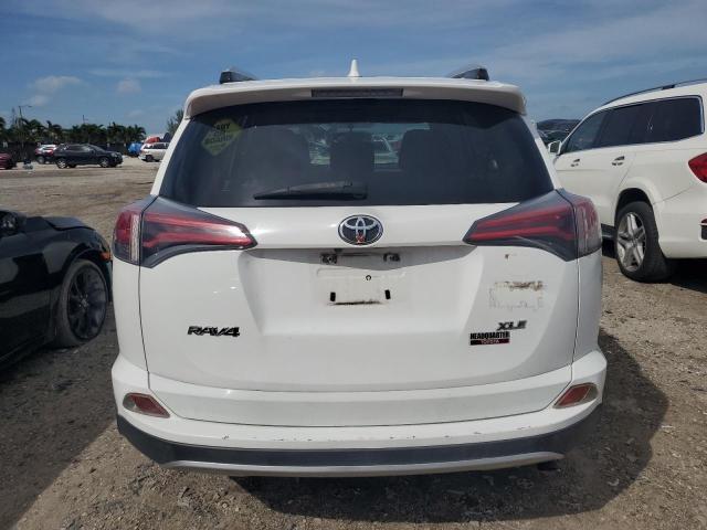 Photo 5 VIN: JTMWFREV3GJ096860 - TOYOTA RAV4 XLE 