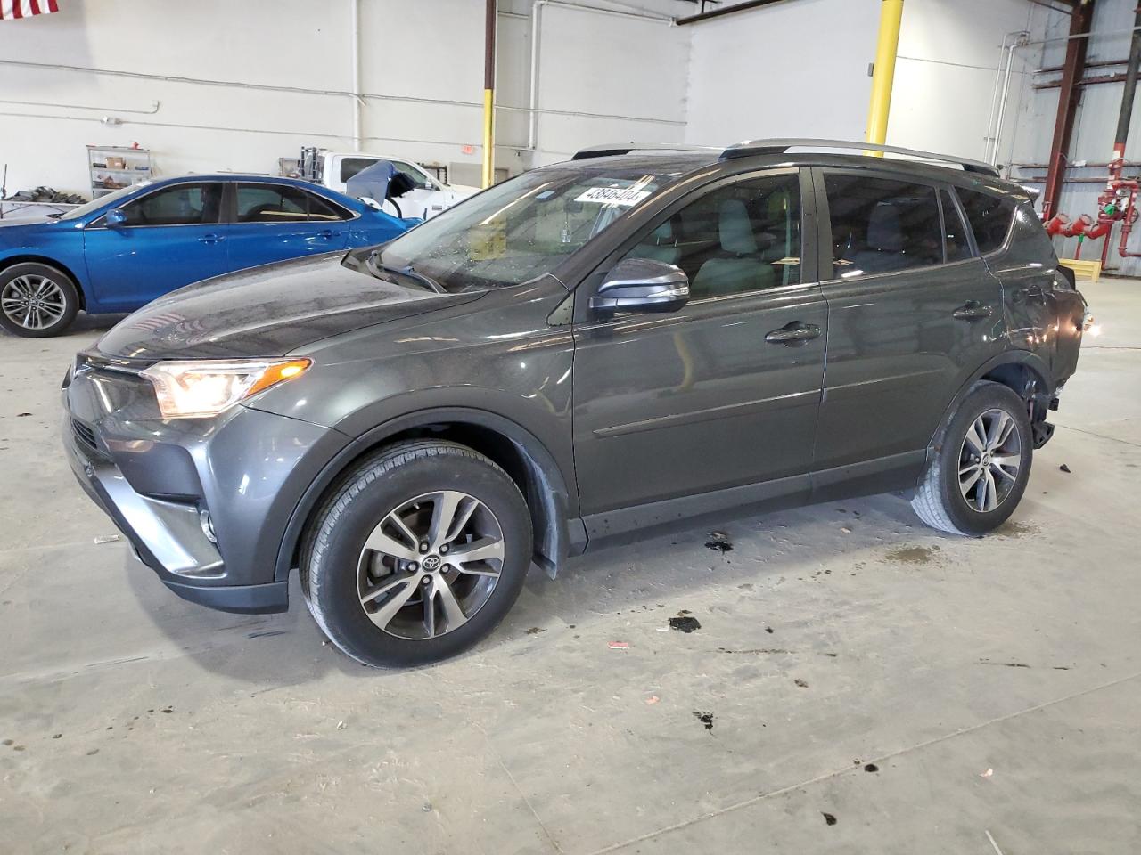 Photo 0 VIN: JTMWFREV3HD098883 - TOYOTA RAV 4 