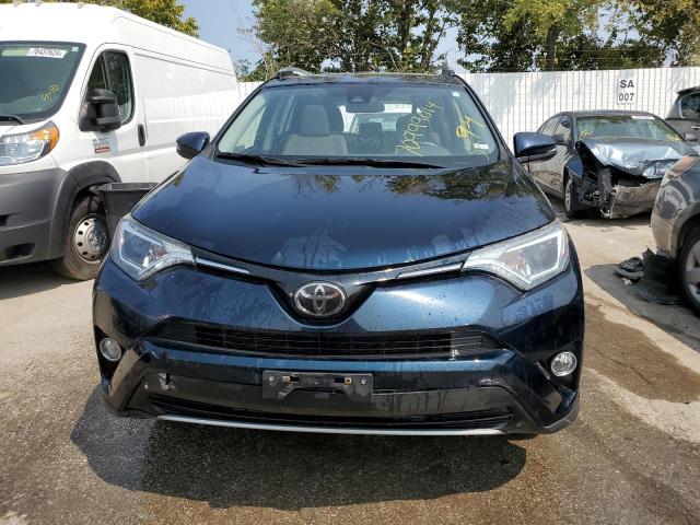 Photo 4 VIN: JTMWFREV3HD098978 - TOYOTA RAV4 XLE 