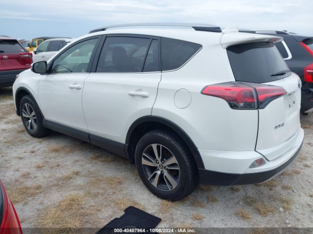 Photo 2 VIN: JTMWFREV3HJ713871 - TOYOTA RAV4 