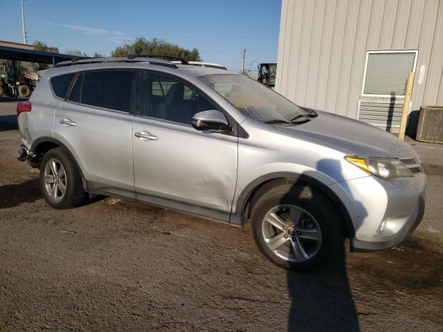 Photo 3 VIN: JTMWFREV4FJ033653 - TOYOTA RAV4 XLE 