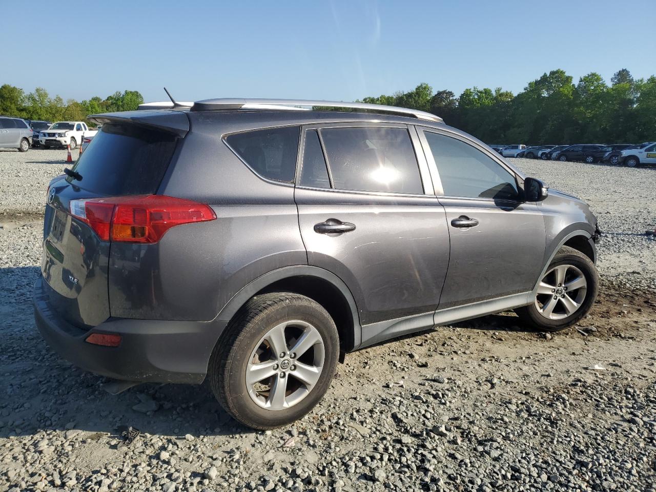 Photo 2 VIN: JTMWFREV4FJ058245 - TOYOTA RAV 4 