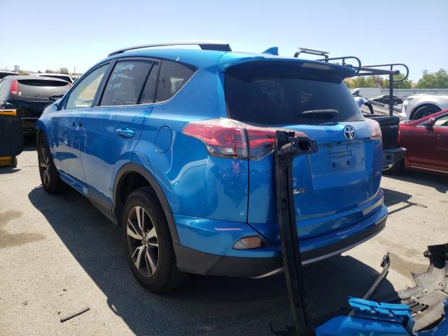 Photo 2 VIN: JTMWFREV4HD093921 - TOYOTA RAV4 XLE 