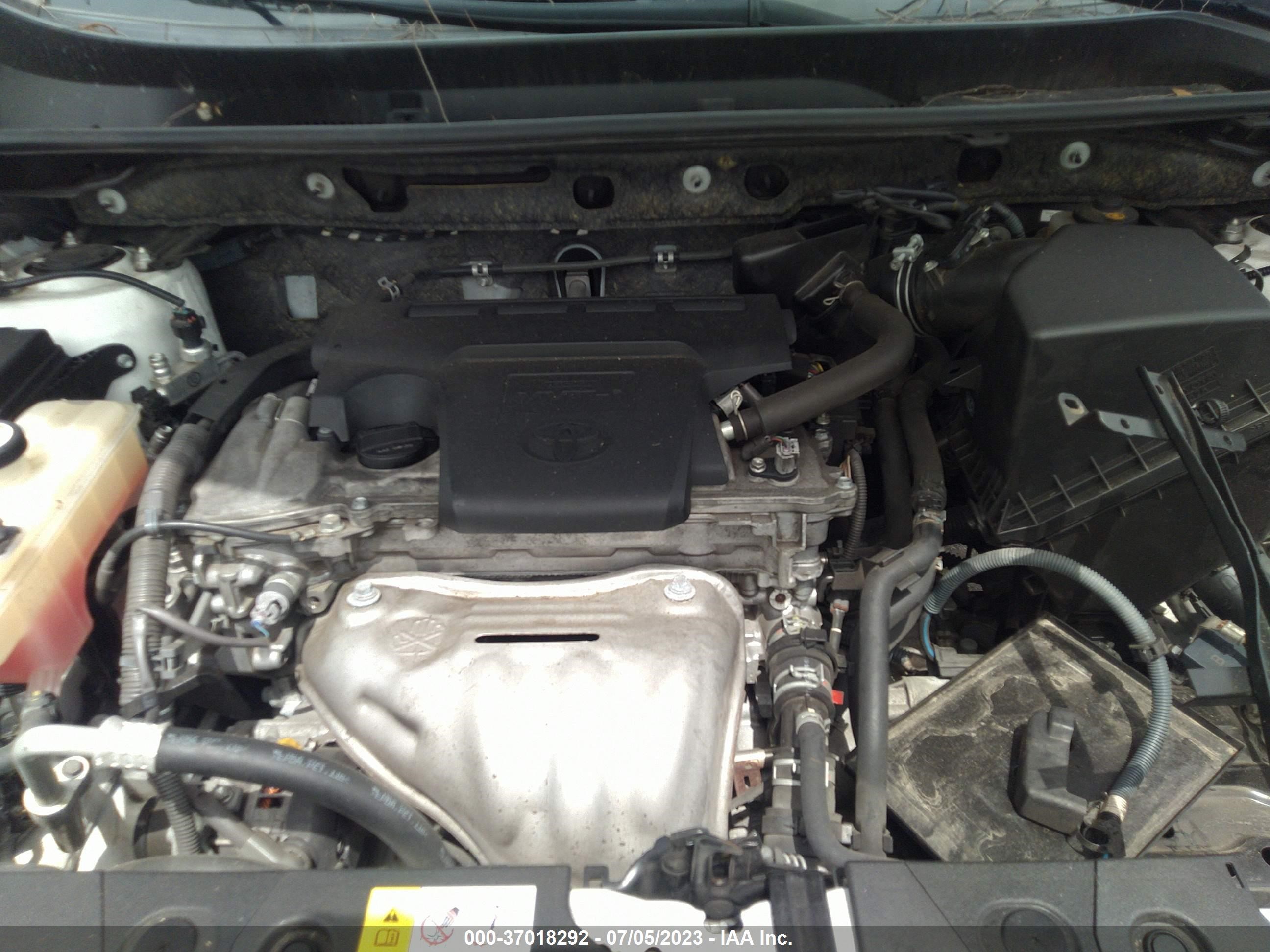 Photo 9 VIN: JTMWFREV4HJ102893 - TOYOTA RAV 4 