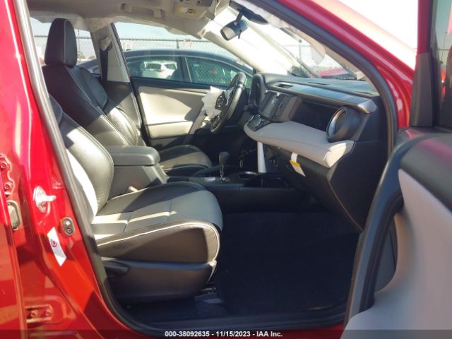 Photo 4 VIN: JTMWFREV4HJ130399 - TOYOTA RAV4 