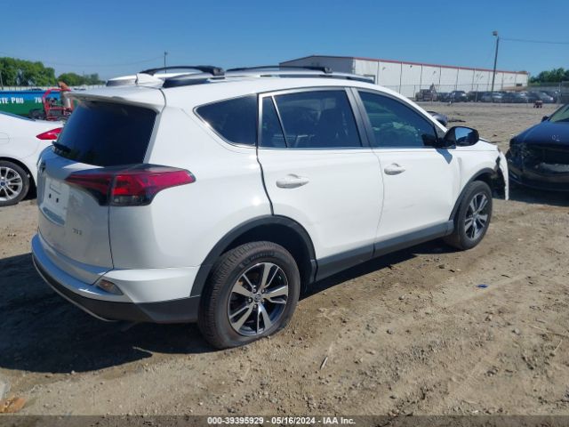 Photo 3 VIN: JTMWFREV4JJ188633 - TOYOTA RAV4 