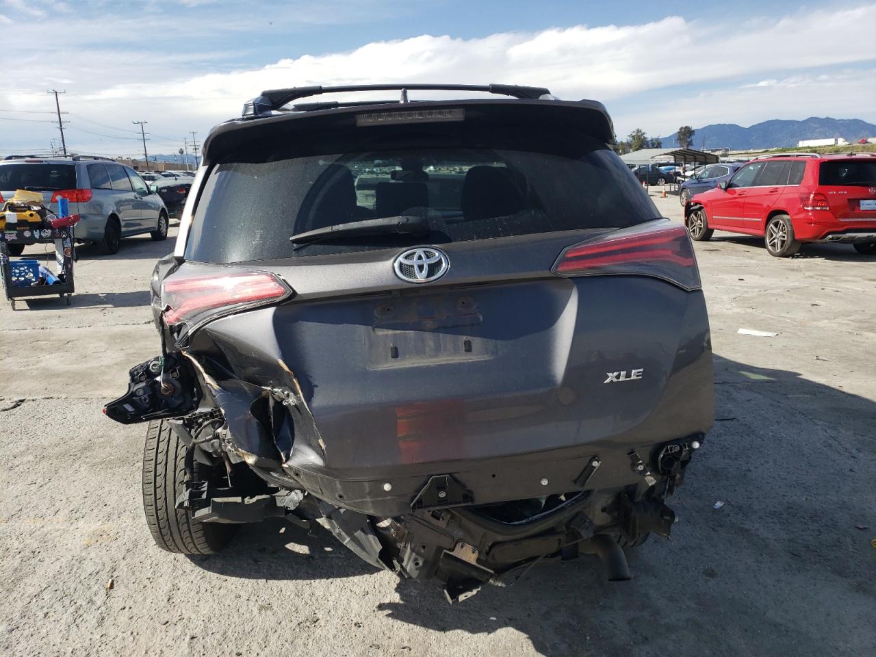 Photo 5 VIN: JTMWFREV4JJ737201 - TOYOTA RAV 4 