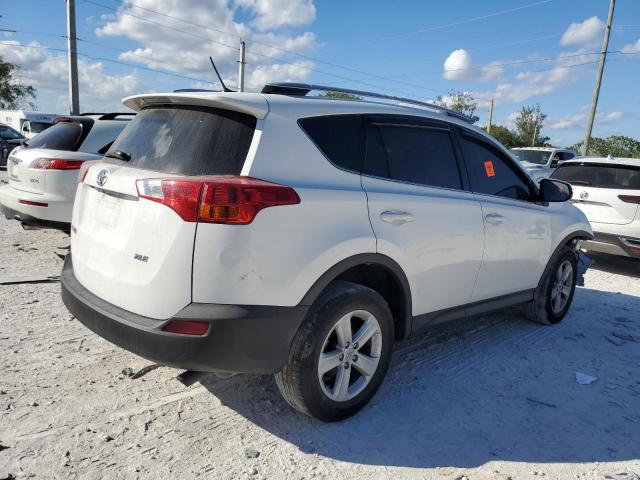 Photo 2 VIN: JTMWFREV5ED041127 - TOYOTA RAV4 XLE 