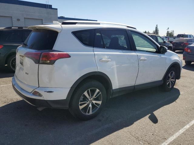 Photo 2 VIN: JTMWFREV5GD082277 - TOYOTA RAV4 XLE 