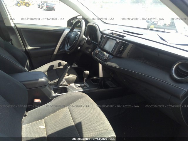 Photo 4 VIN: JTMWFREV5HJ102269 - TOYOTA RAV4 