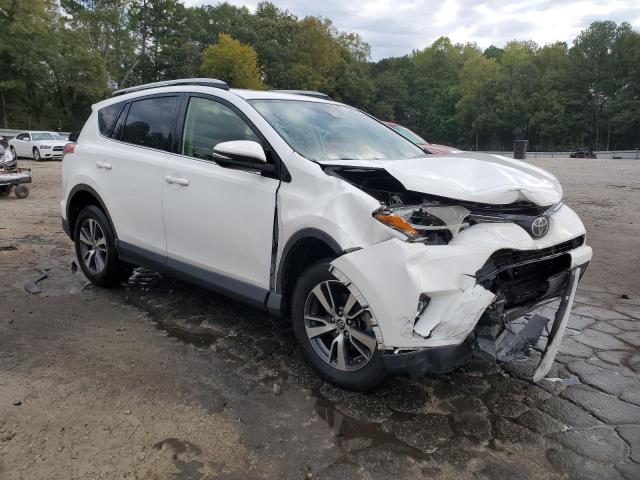 Photo 3 VIN: JTMWFREV5HJ115443 - TOYOTA RAV4 XLE 