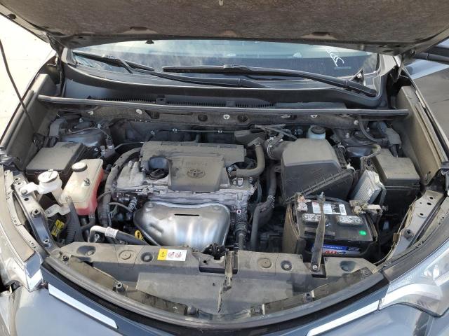 Photo 11 VIN: JTMWFREV5HJ705660 - TOYOTA RAV4 XLE 