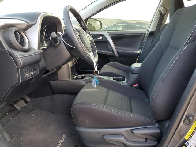 Photo 6 VIN: JTMWFREV5HJ705660 - TOYOTA RAV4 XLE 