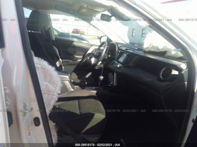 Photo 4 VIN: JTMWFREV5JJ211675 - TOYOTA RAV4 