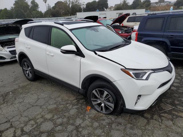 Photo 3 VIN: JTMWFREV6HJ108937 - TOYOTA RAV4 