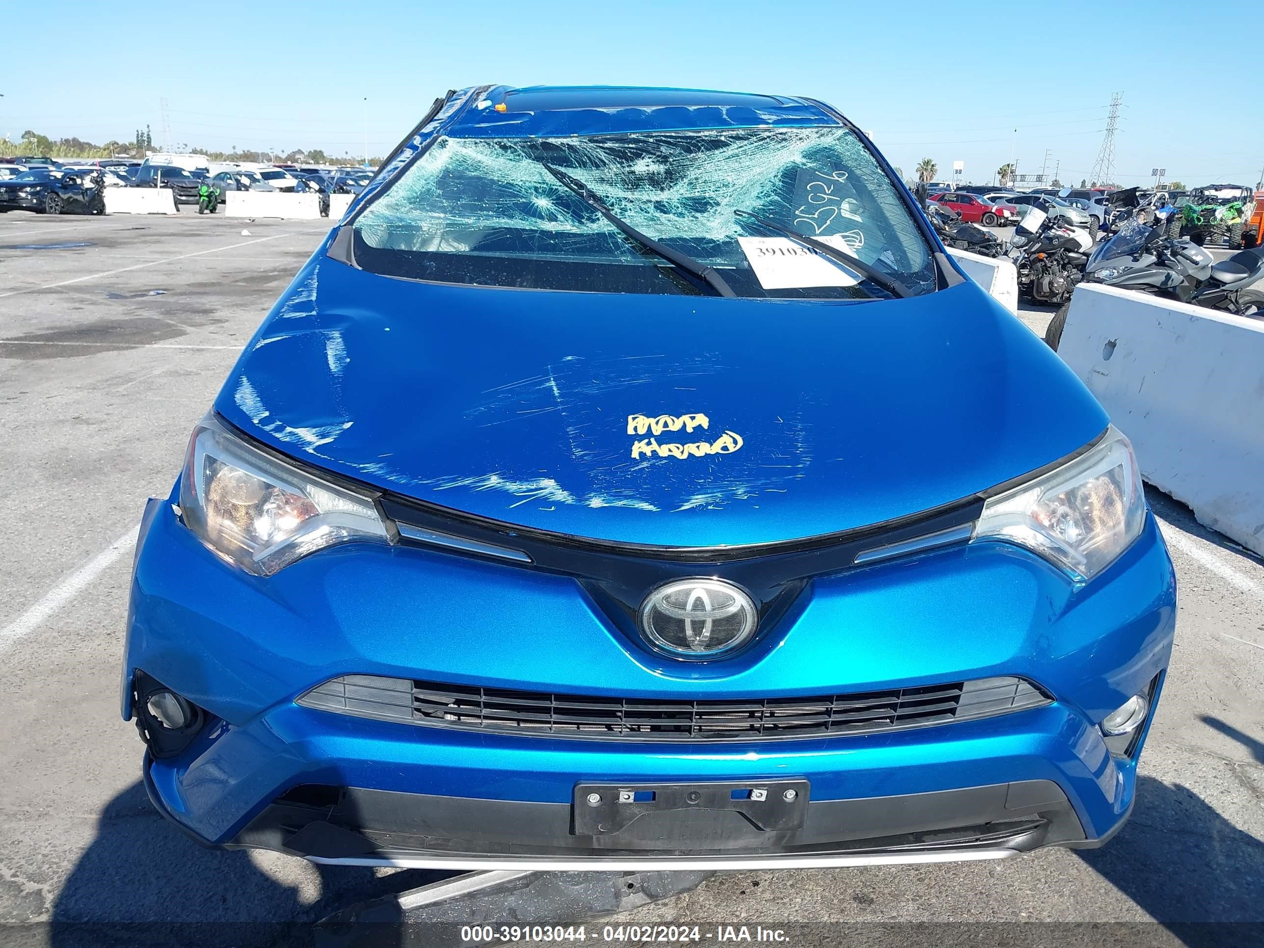 Photo 5 VIN: JTMWFREV6JJ732615 - TOYOTA RAV 4 