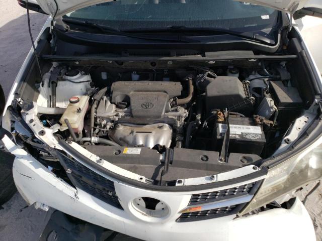 Photo 10 VIN: JTMWFREV7FD067780 - TOYOTA RAV4 XLE 