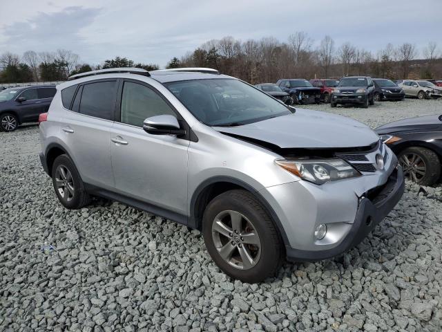 Photo 3 VIN: JTMWFREV7FD078147 - TOYOTA RAV4 XLE 