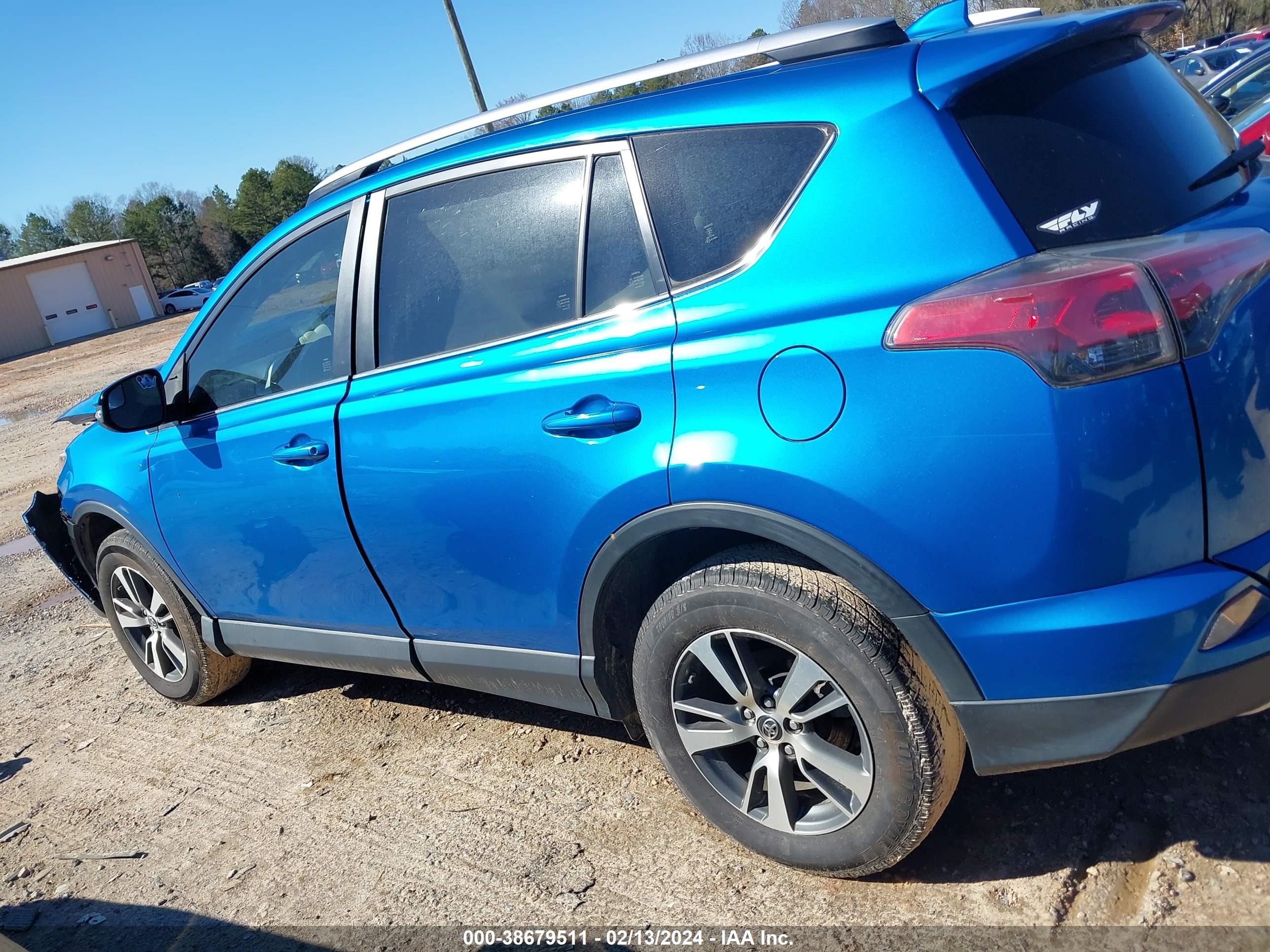 Photo 13 VIN: JTMWFREV7GJ075154 - TOYOTA RAV 4 