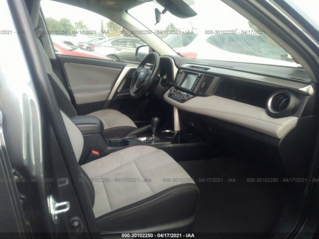 Photo 4 VIN: JTMWFREV7HD103390 - TOYOTA RAV4 