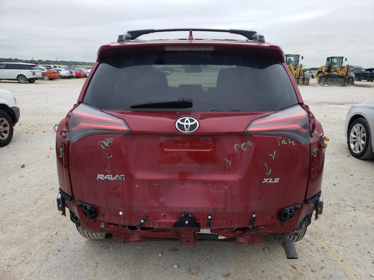 Photo 5 VIN: JTMWFREV7JD131776 - TOYOTA RAV 4 