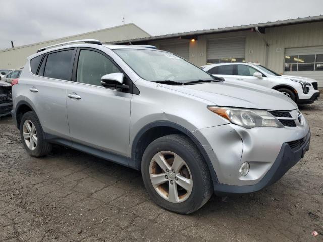 Photo 3 VIN: JTMWFREV8EJ003523 - TOYOTA RAV4 XLE 