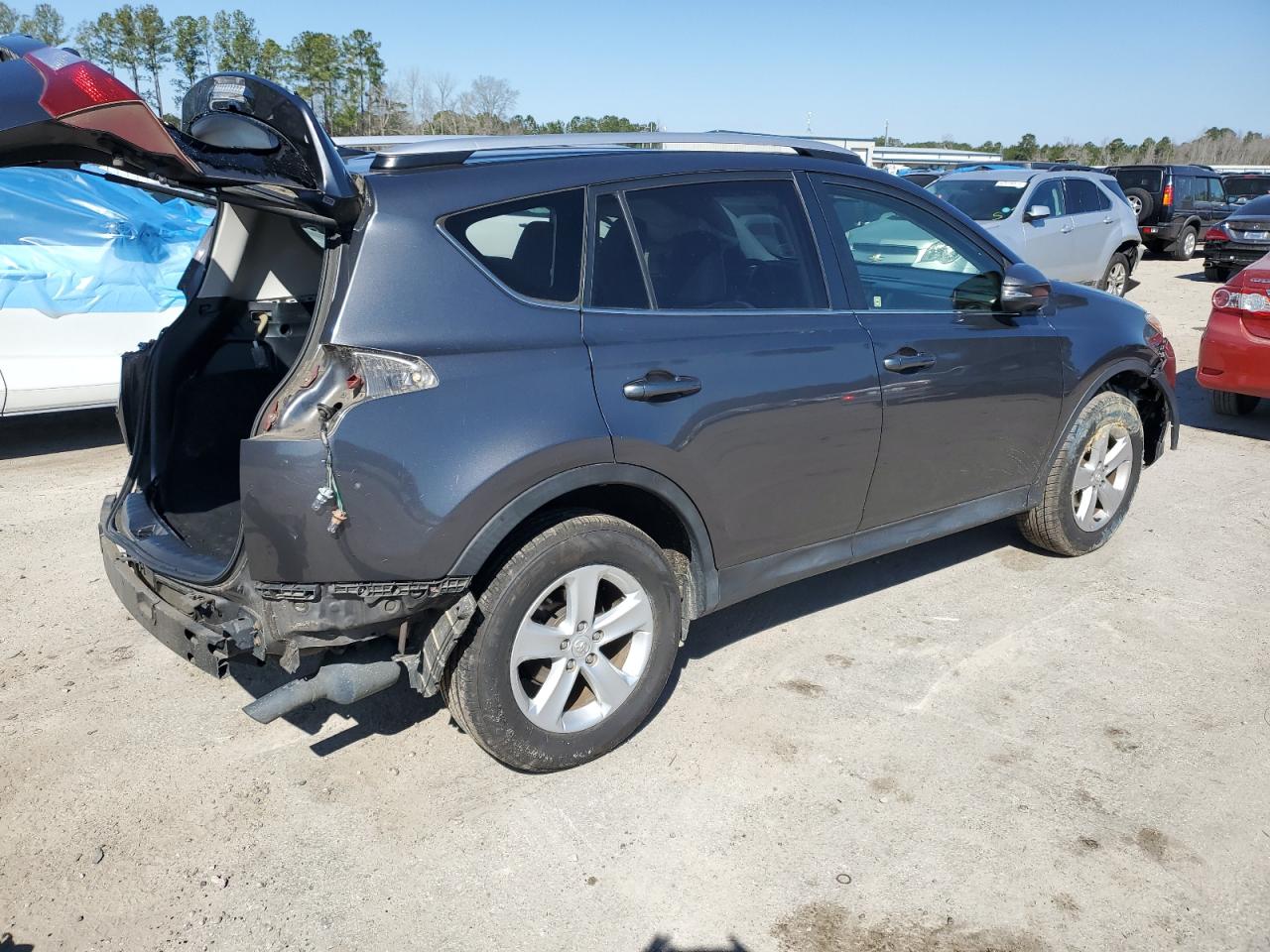 Photo 2 VIN: JTMWFREV8EJ023447 - TOYOTA RAV 4 