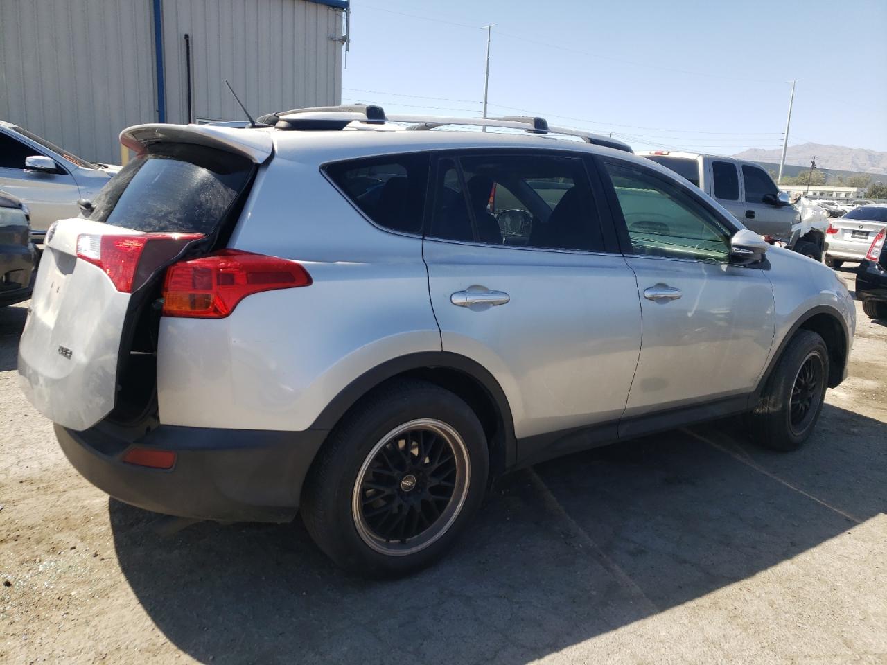 Photo 2 VIN: JTMWFREV8FJ038001 - TOYOTA RAV 4 